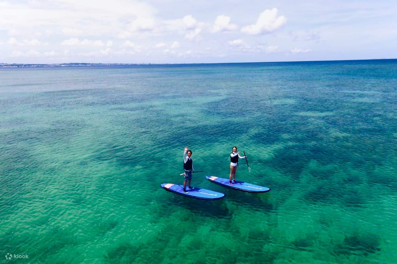 Nikmati SUP, Kayak & Pengalaman Snorkeling di Gua Biru di Pantai Alami Okinawa (Foto Gratis)