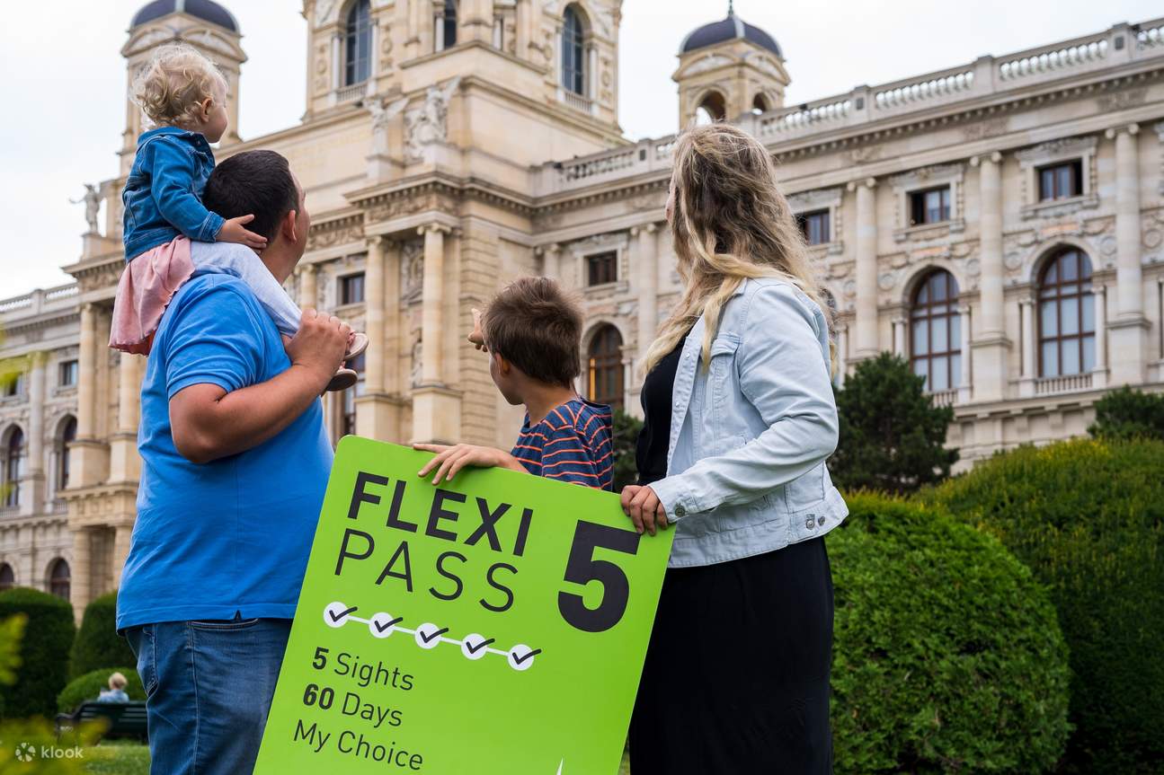 Khám phá thành phố linh hoạt với vé xe buýt hop-on, hop-off 72 giờ