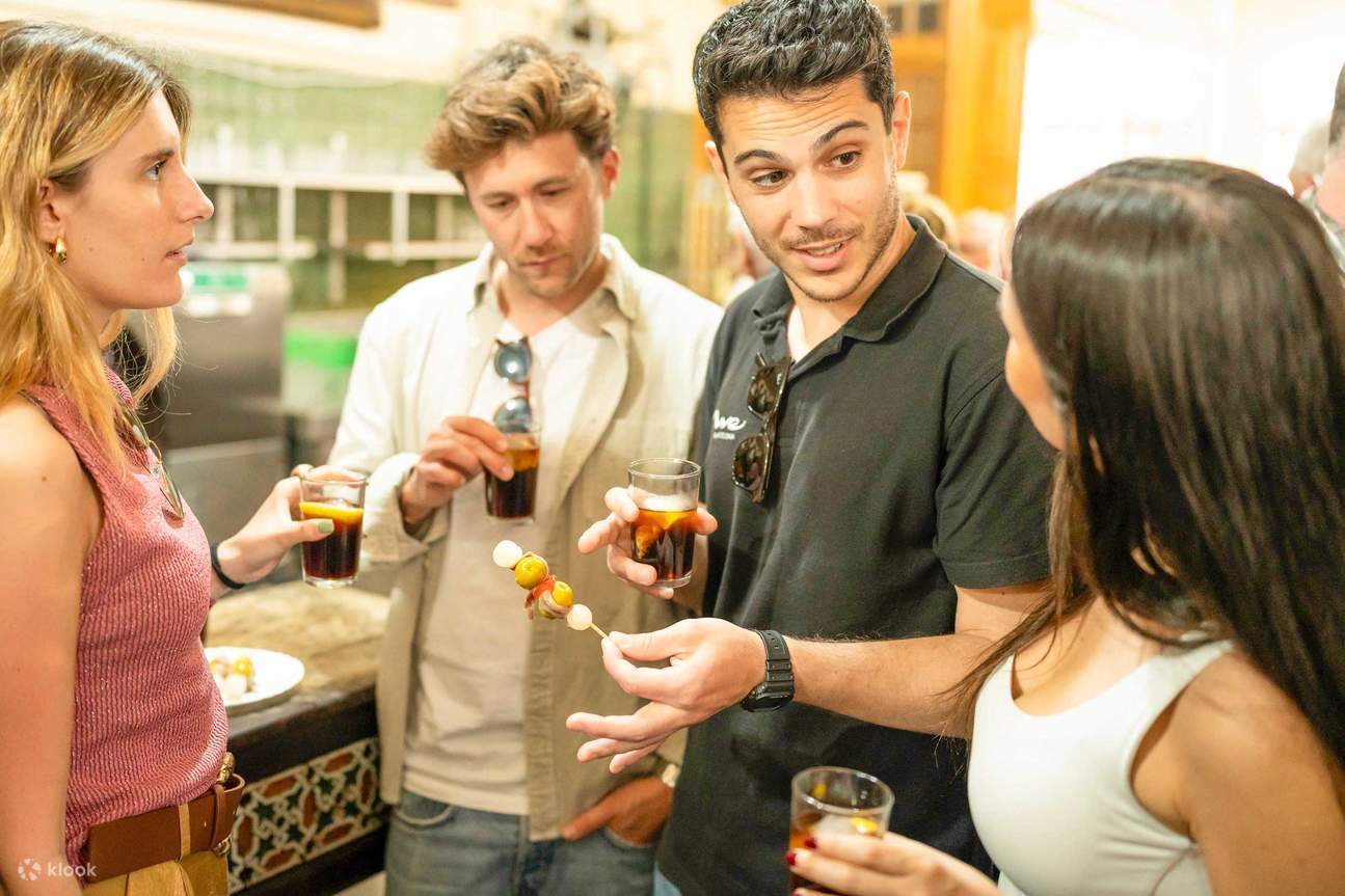 Malaga Gastronomic Tour: Tapas, Wine & Rooftops