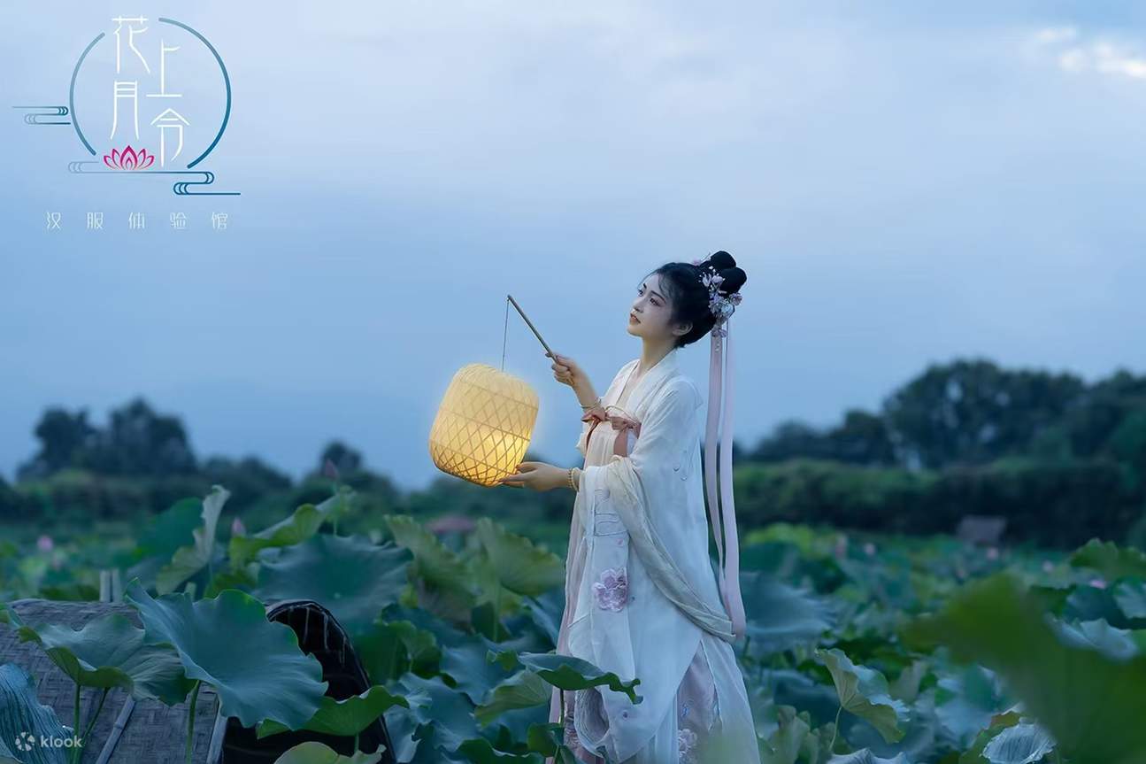 Trải nghiệm Hán phục Hoa Thượng Nguyệt Lệnh Thành Đô