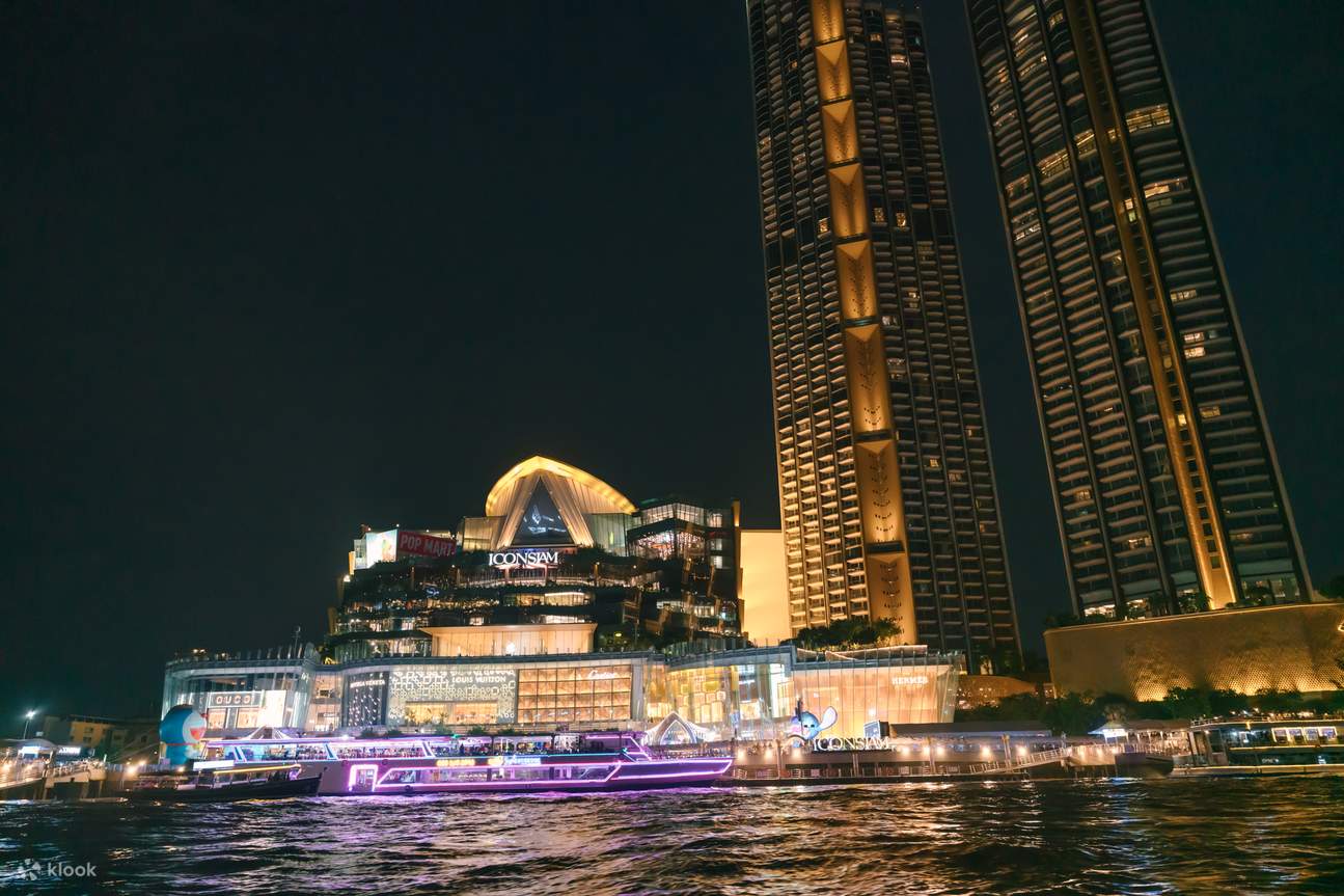 Croisière nocturne sur le fleuve Chao Phraya en bateau à longue queue