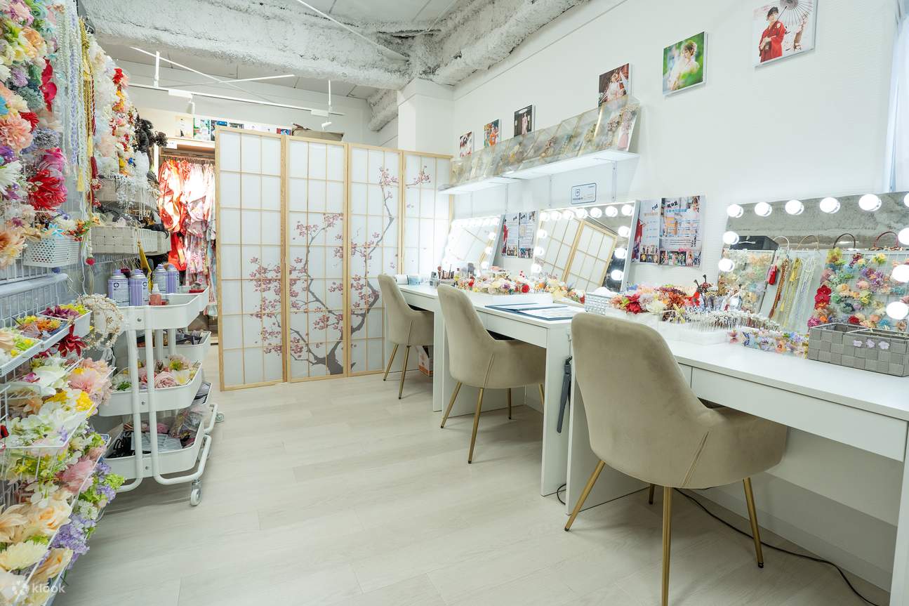 Asakusa Kimono-Verleih mit Selbstfotostudio und Foto-Option von KIM