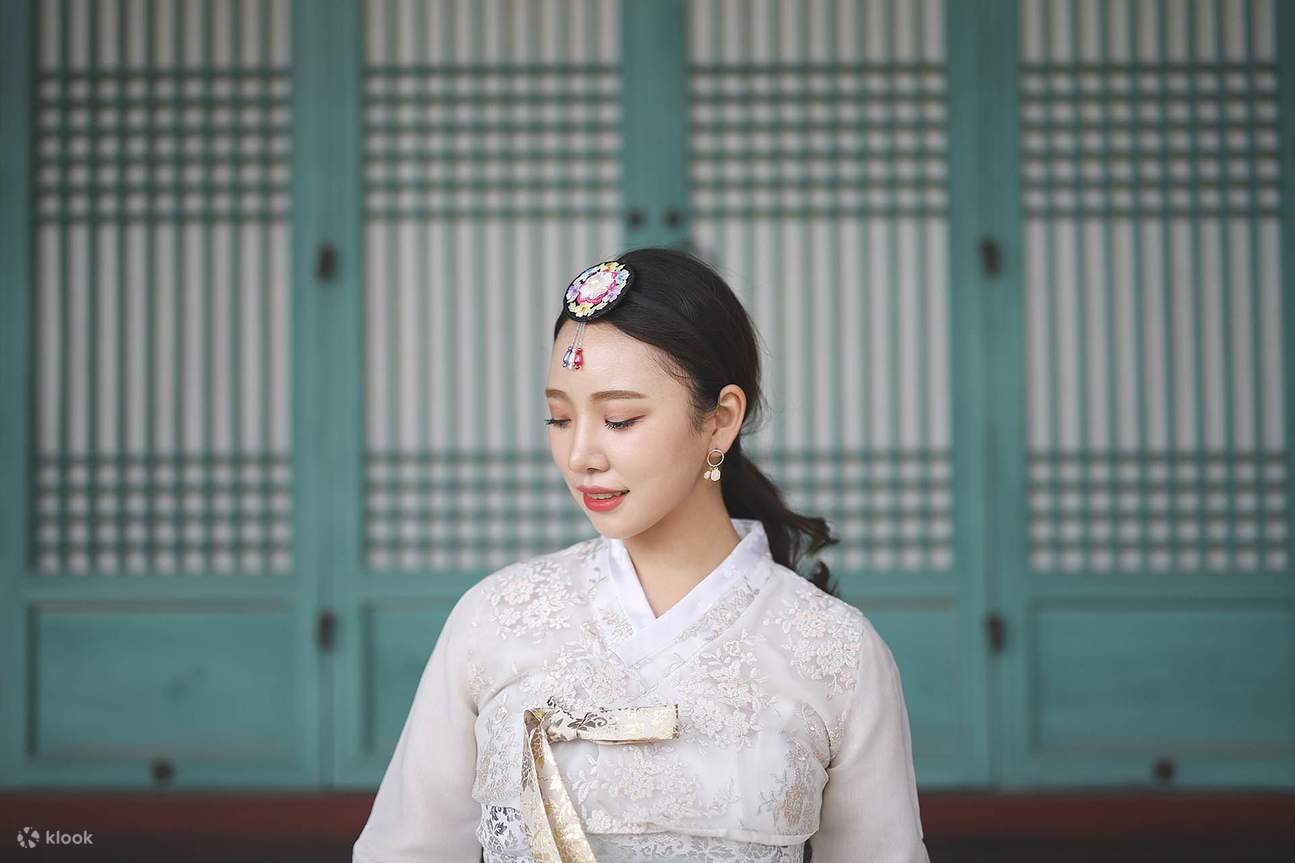 Experiencia de Sesión de Fotos con Hanbok en Gyeongbokgung por HAB KOREA