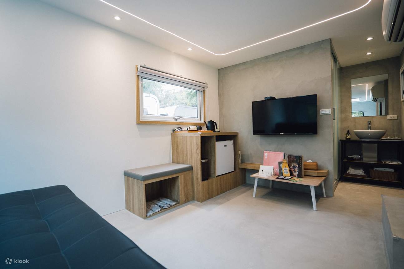 天ㄟ露营车：客厅