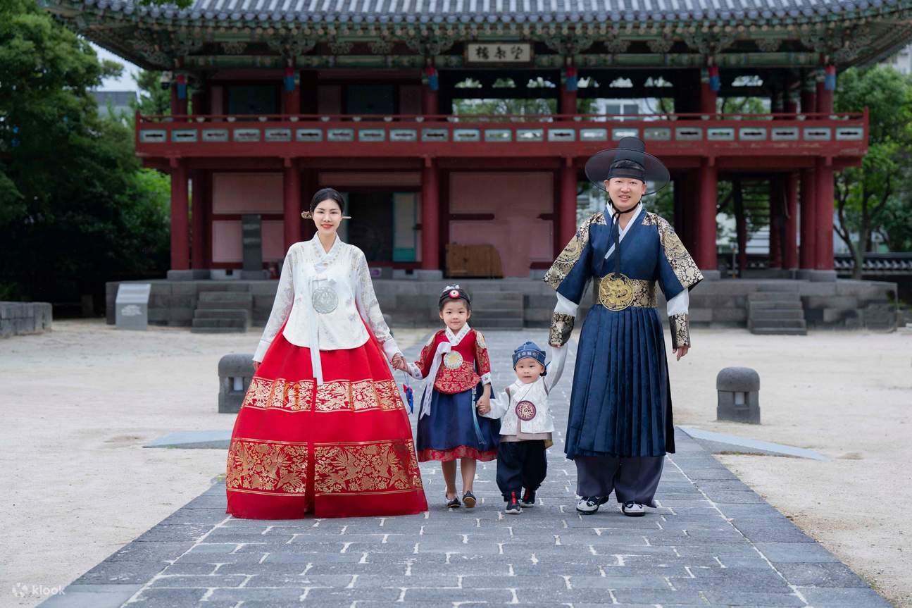 Esperienza di Noleggio Hanbok Jeju Queen's