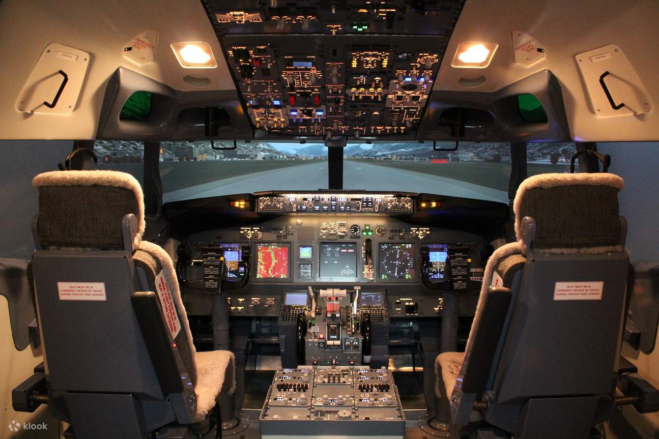 Be a Pilot for a Day with the Flight Simulation Experience by Flight