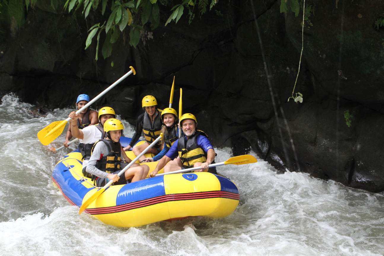 Aktiviti Rafting di Bali
