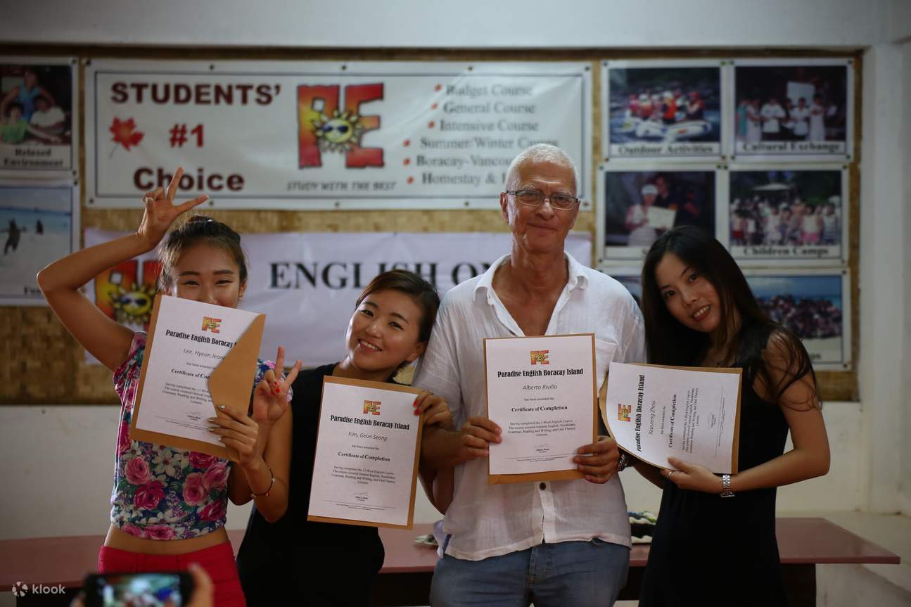 提供即兴或长期证书课程