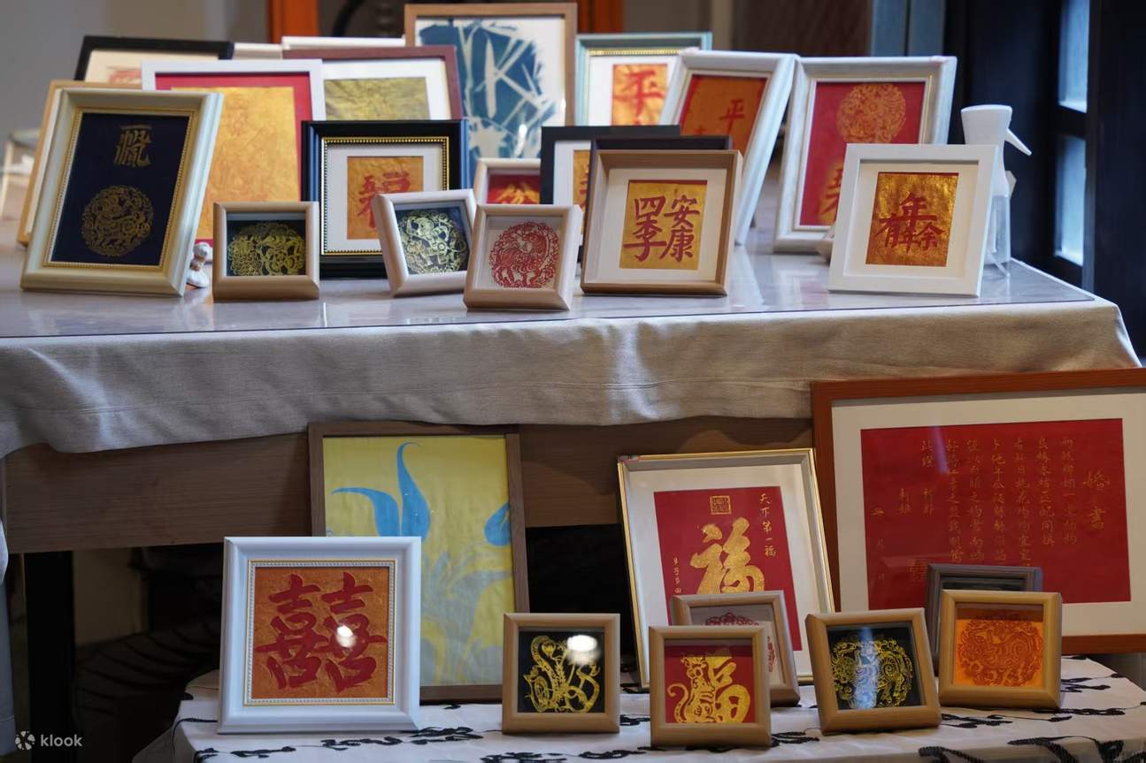 Allontaniamoci dall'estetica moderna uniforme e ammiriamo l'espressione artistica semplice ma piena di fascino degli antichi nella scultura, che ci ispiri una comprensione più ampia della bellezza.