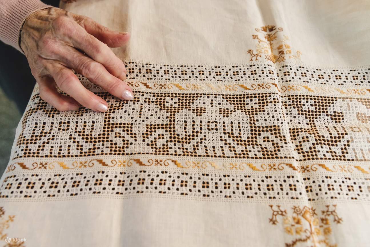 Geniessen Sie Workshops und Festivals, die die spanische Kultur auf dem malerischen Gelände des Poble Espanyol feiern.