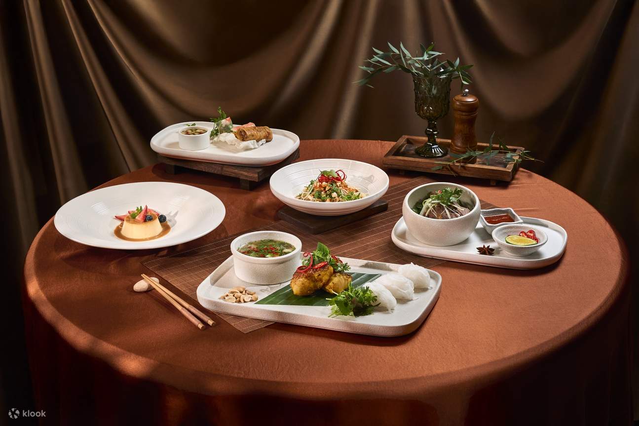 Cloud Nine Fine Dining：高空美景与越南美食