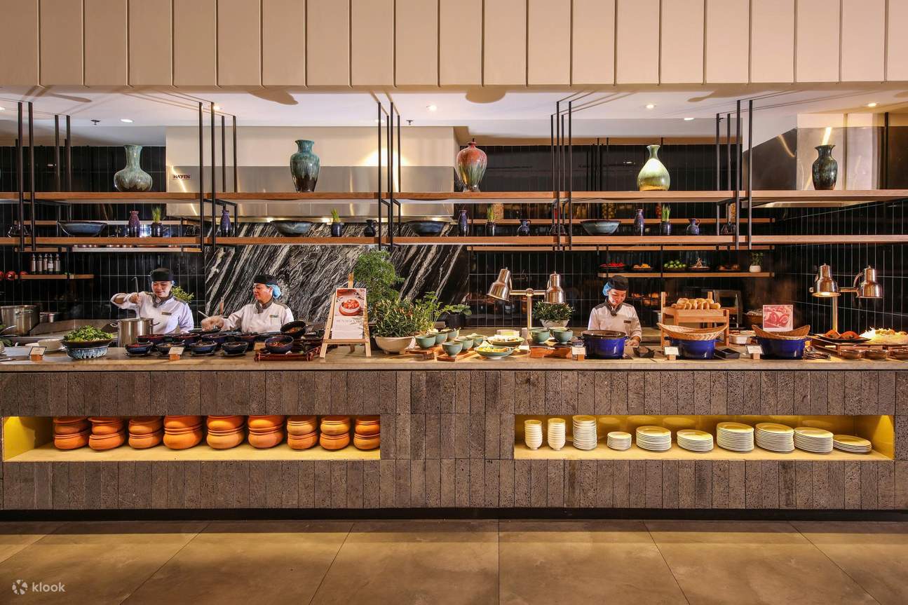 Oakwood Ha Long道地越南風味及西式套餐