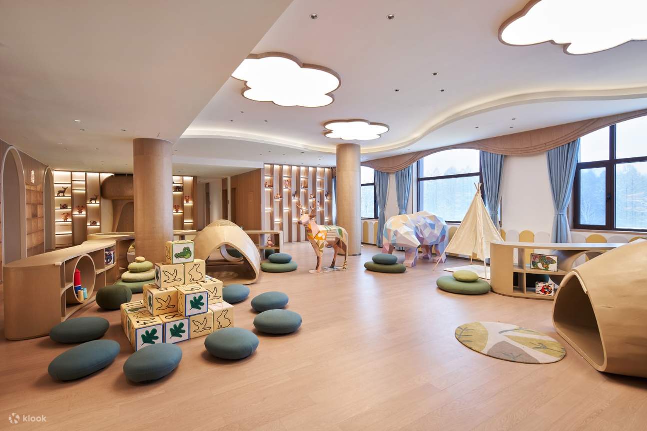 Club Med Changbaishan Resort (Accommodation + All-day Dining + Professional Skiing Lessons + Unlimited Skiing Experience + Hot Spring Center + Evening Parties)