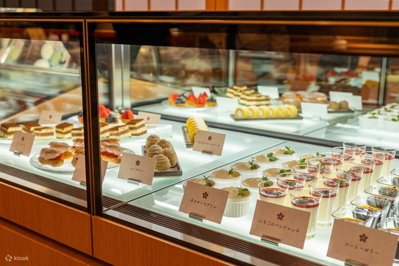 บริการแช่ออนเซ็นที่ Senkyaku Banrai Toyosu Manyo Club ในโตเกียว 