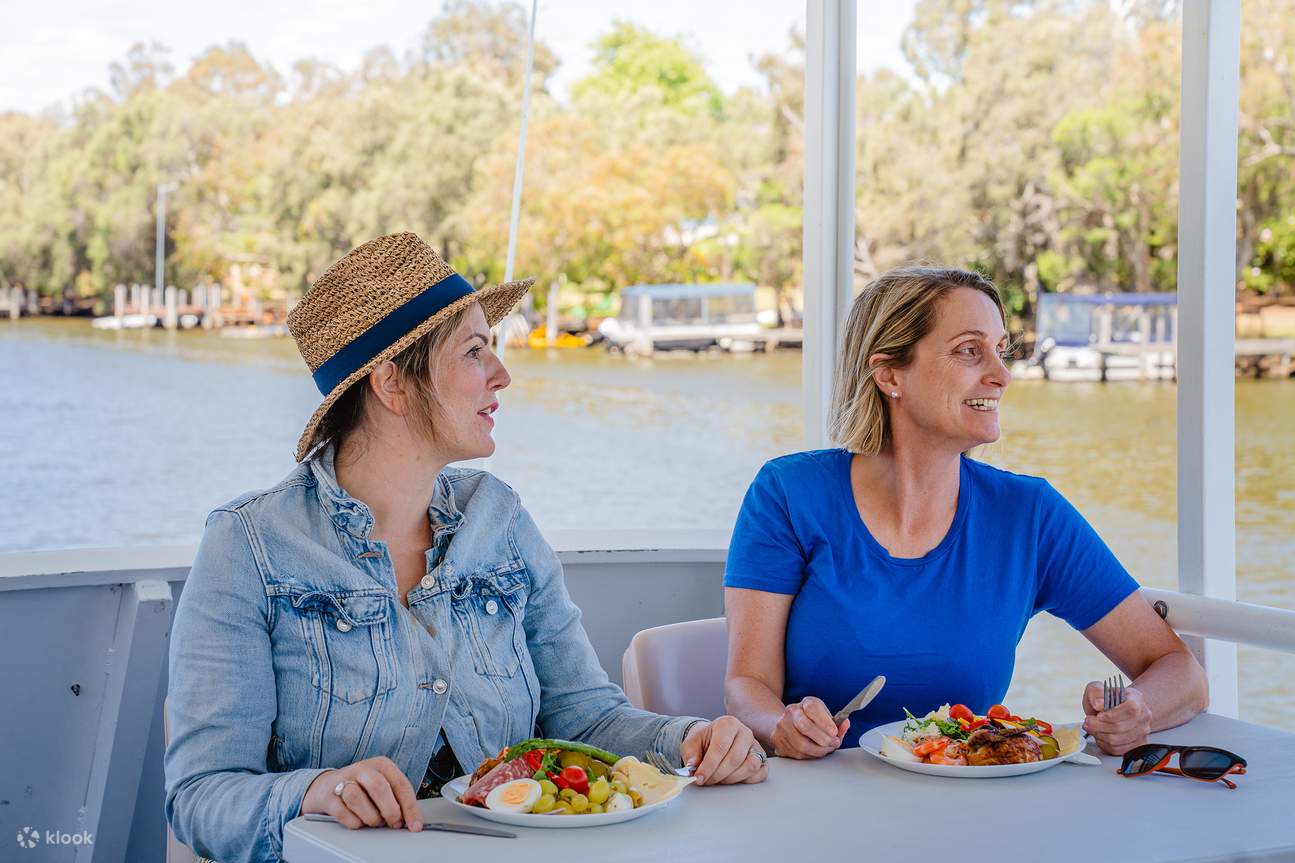 กิจกรรมล่องเรือรับประทานอาหารกลางวันที่แม่น้ำเมอร์เรย์ (Murray River) ในแมนดูราห์ (Mandurah)