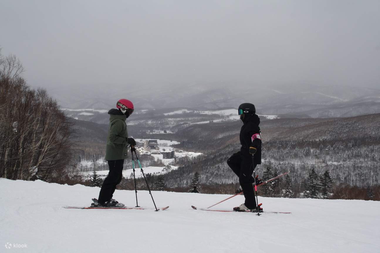 我們的教練皆能說流利英語或以英語為母語，並持有西方國家的專業證照。