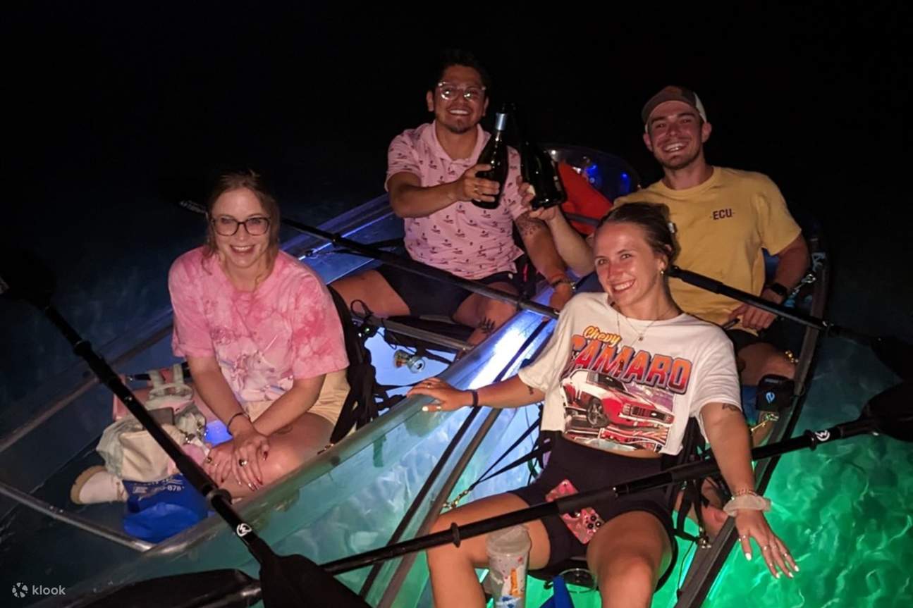 水上でのひとときが、忘れられないロマンチックなデートの思い出を彩ります。