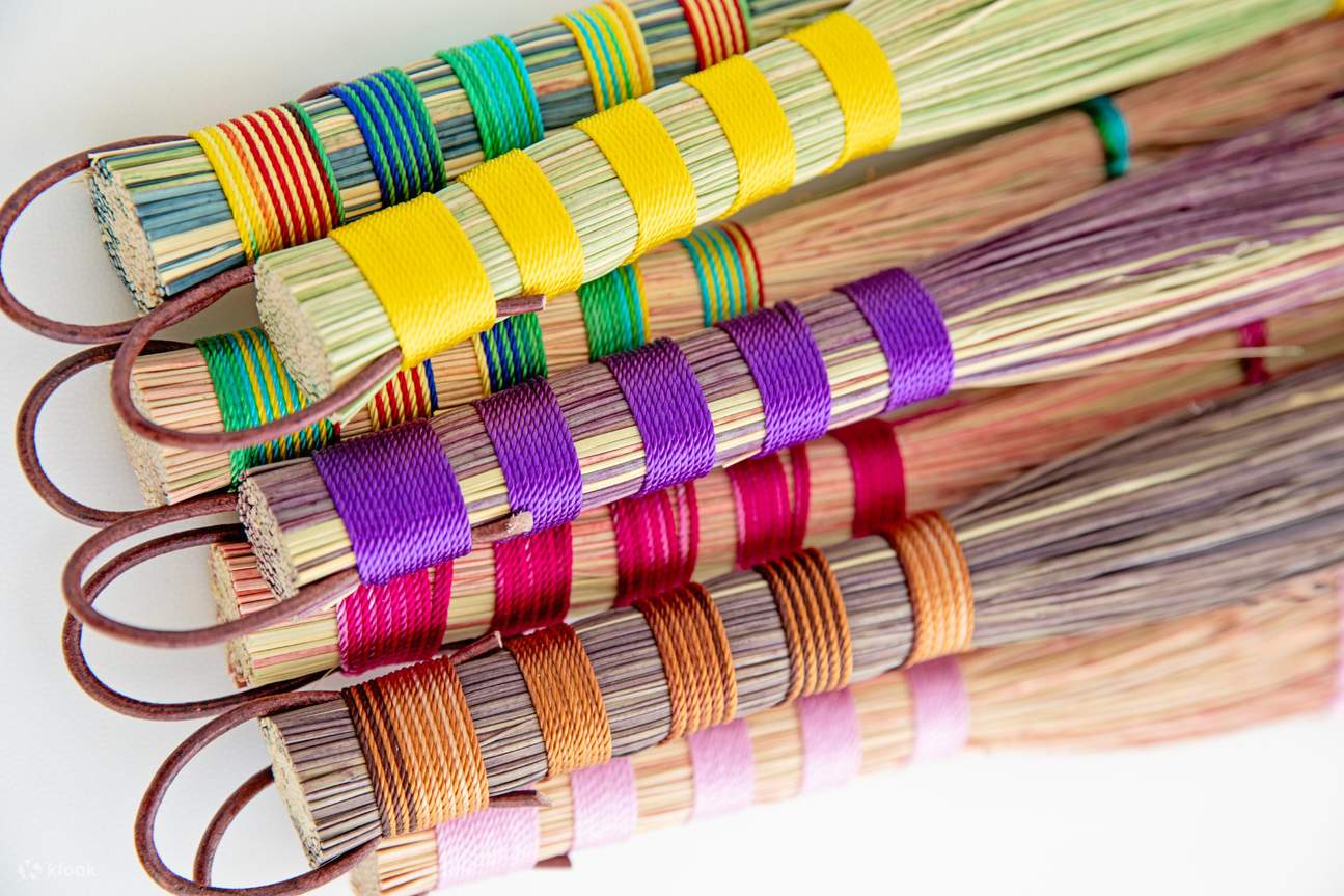 Tự làm vỉ đập ruồi tại xưởng truyền thống