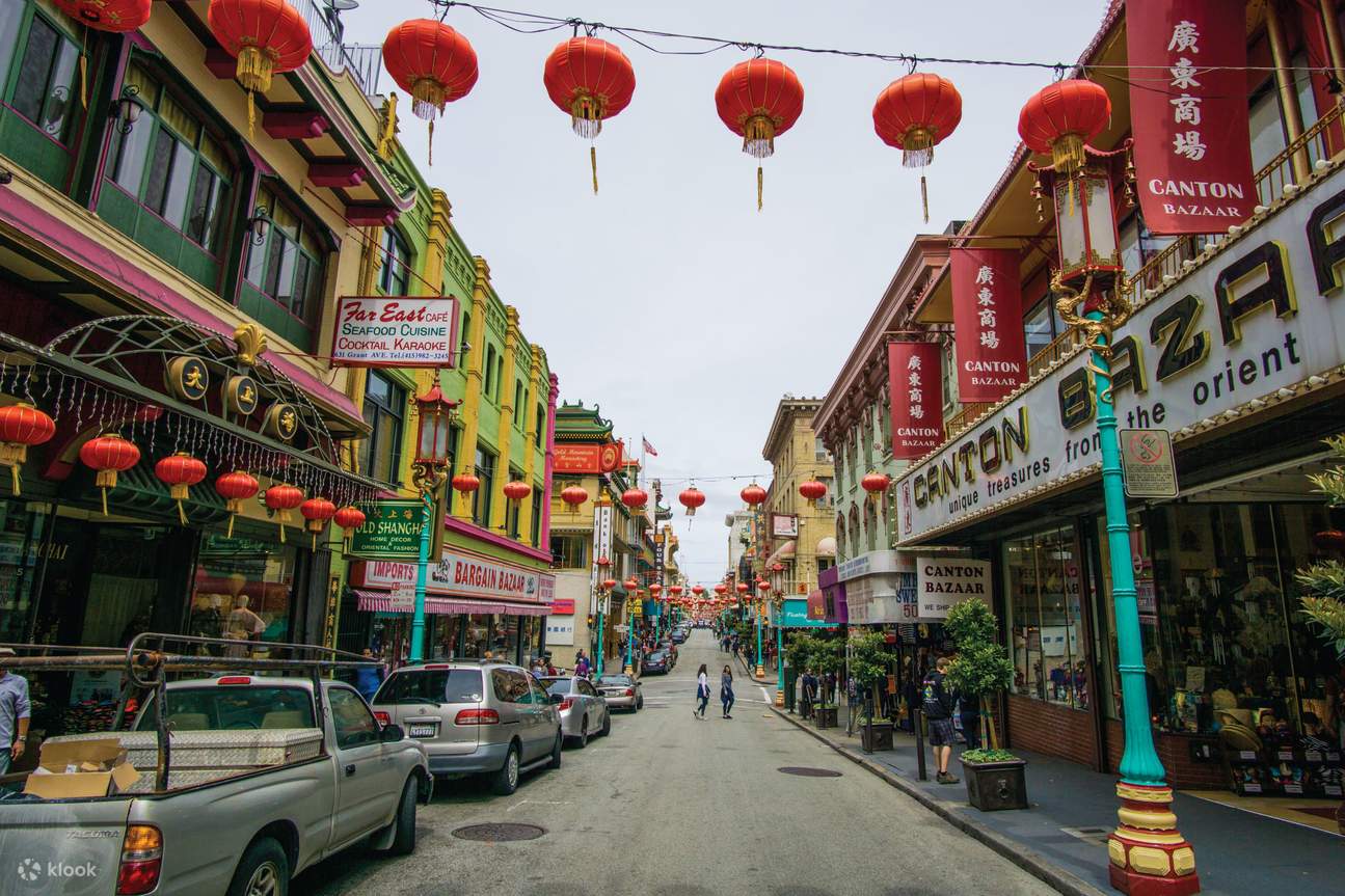 여유롭게 원하는 대로 도시를 탐험해보세요.