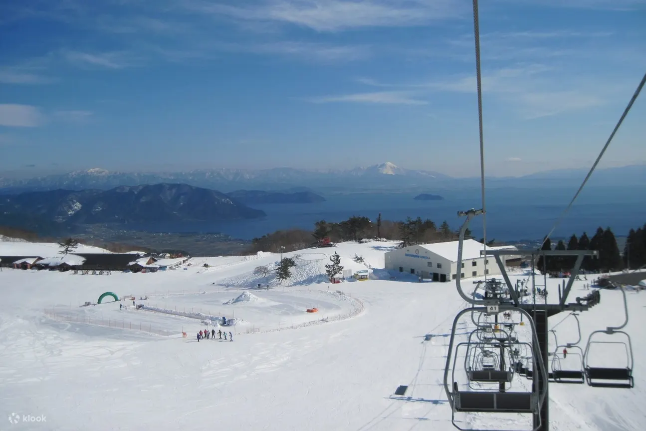 富士雪山度假村雪人