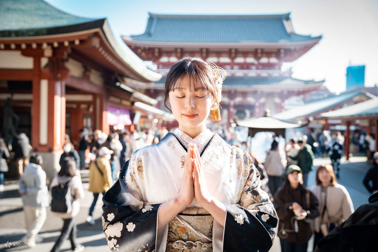 Asakusa Kimono-Verleih mit Selbstfotostudio und Foto-Option von KIM
