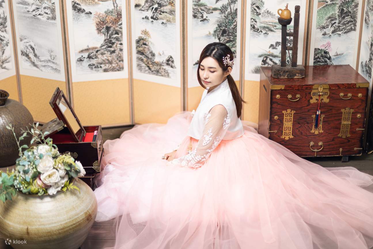 Woman wearing hanbok dress