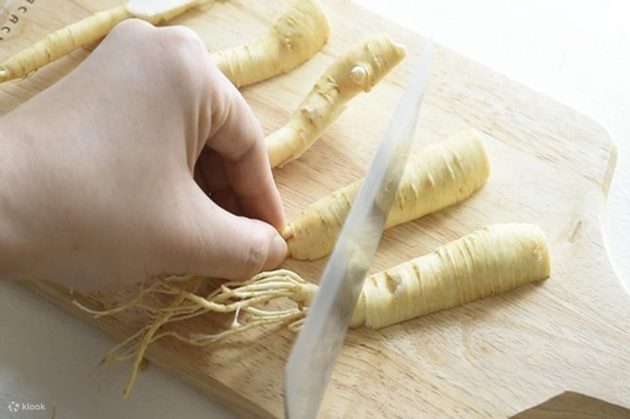 Korean Cooking class : Ginseng Jelly with flower decoration