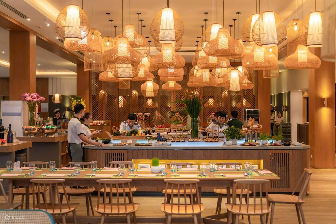 Oakwood Ha Long道地越南風味及西式套餐