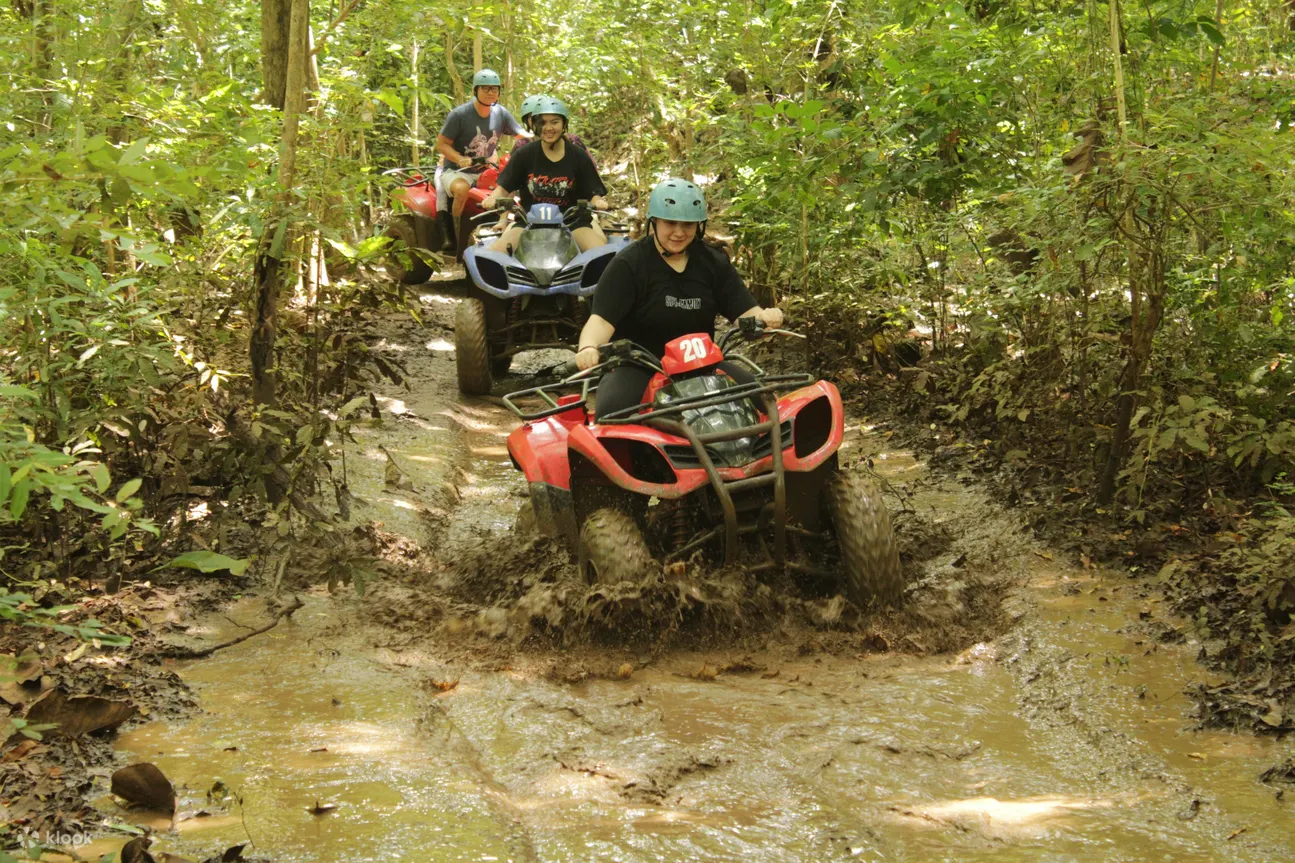 乌鲁瓦图的 ATV 四轮摩托体验
