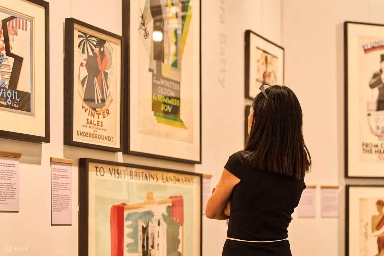 제2차 세계 대전 당시 런던 지하철 교통 시스템의 중요한 역할에 대해 알아보세요.