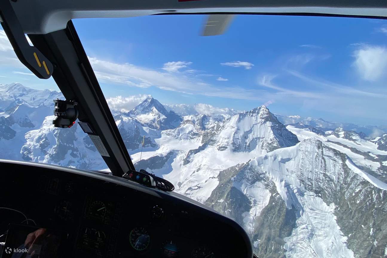 Tour privado en helicóptero al Matterhorn desde Berna
