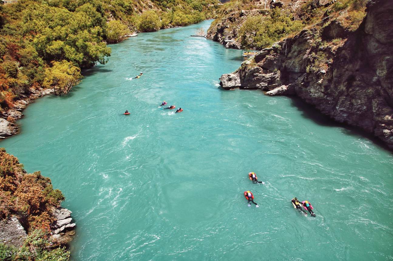 Surf sur la rivière Kawarau, Queenstown
