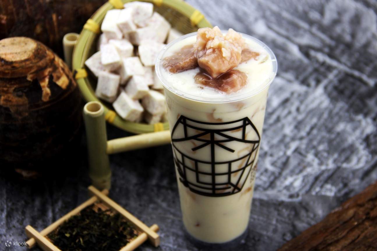 Fresh Taro Green Milk Tea at Charles Tea Bar in Kwai Fong