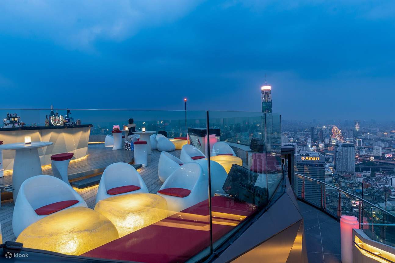 セントラルワールドのセンタラグランド59階にあるCRUシャンパンバー