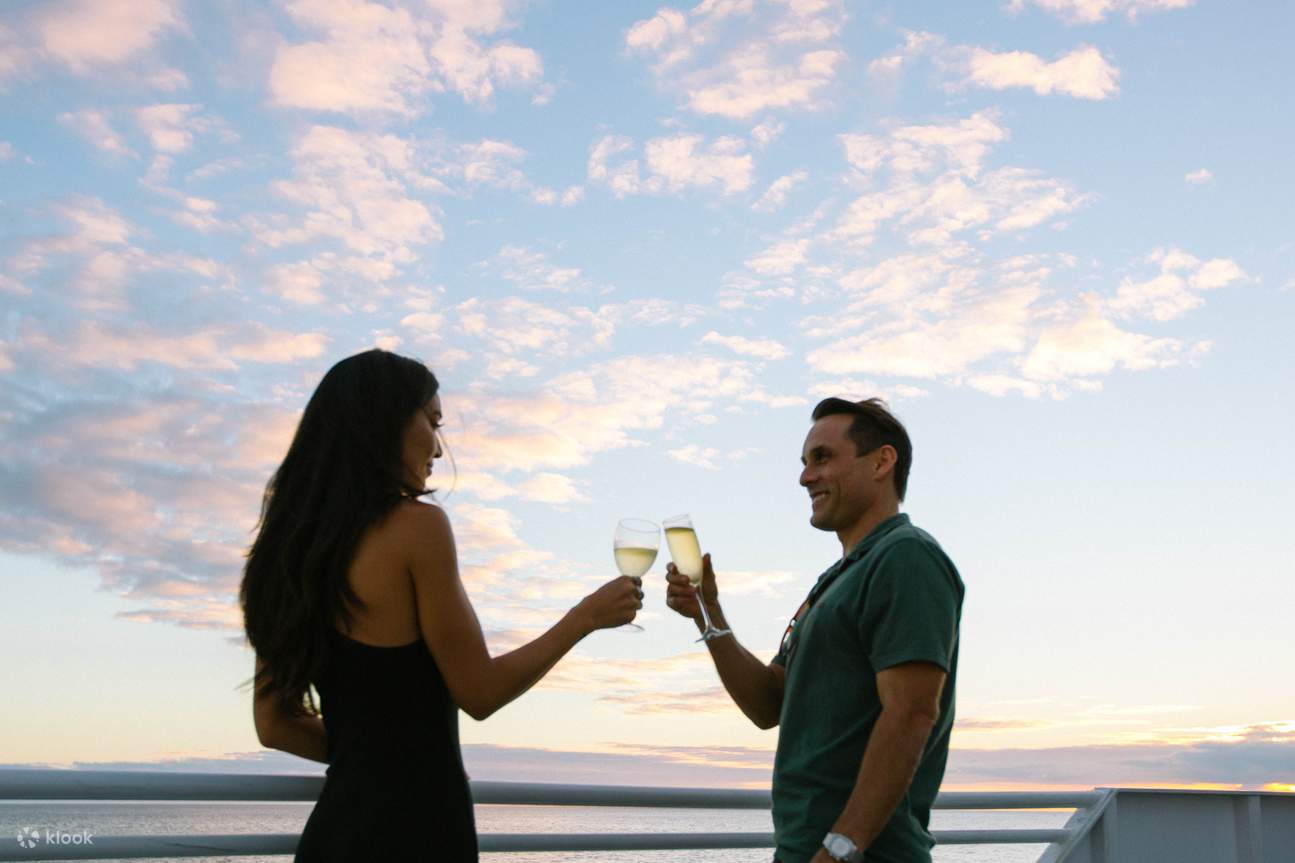 Freitags Feuerwerk & Cocktail-Fahrt