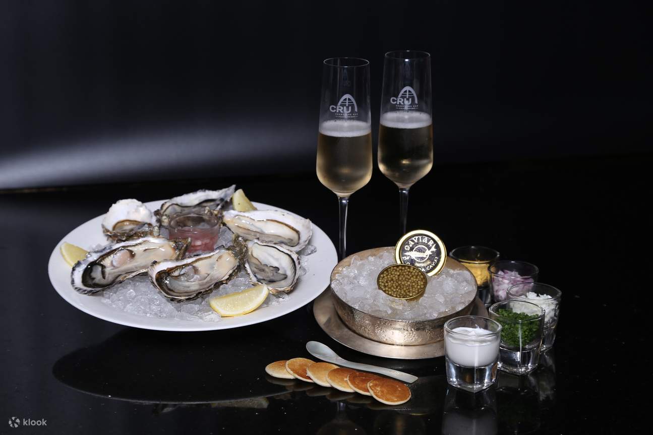 Centara Grand at centralwOrld의 CRU 샴페인 바 레벨 59