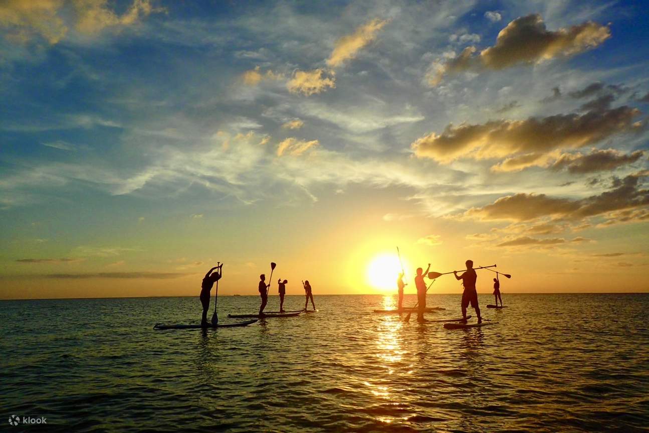 Nikmati SUP, Kayak & Pengalaman Snorkeling di Gua Biru di Pantai Alami Okinawa (Foto Gratis)