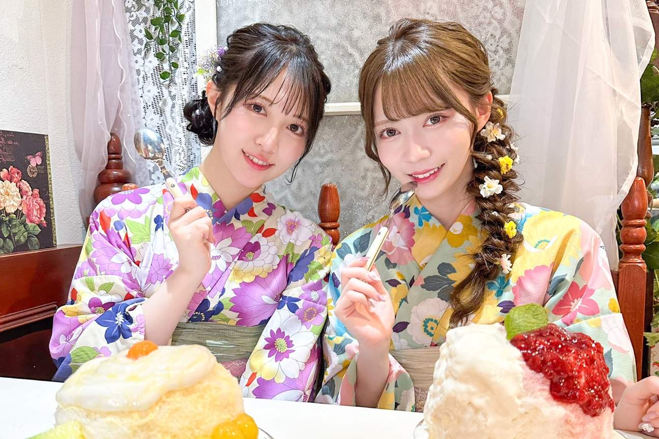 일본의 두 관광객