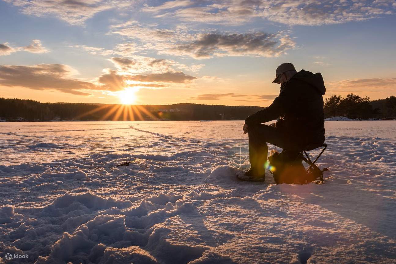 Pêche sur glace en Laponie
