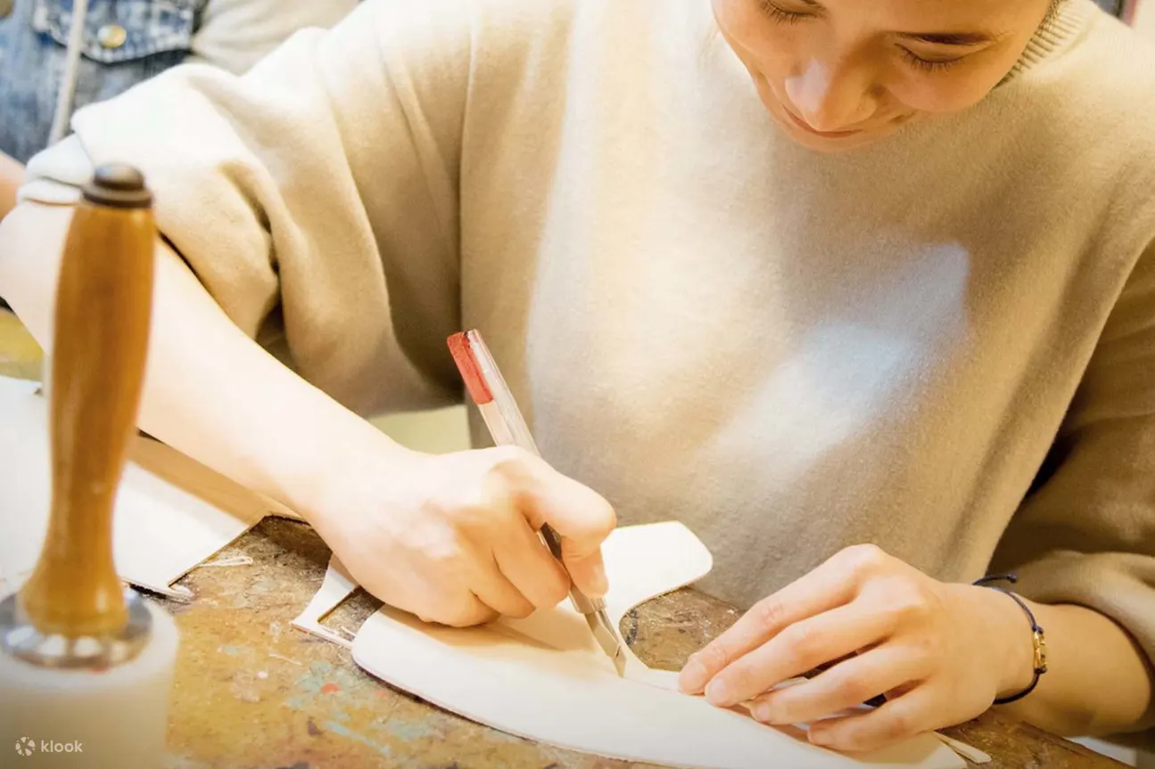 Artisan m Leather Workshop - 手造皮鞋工作坊