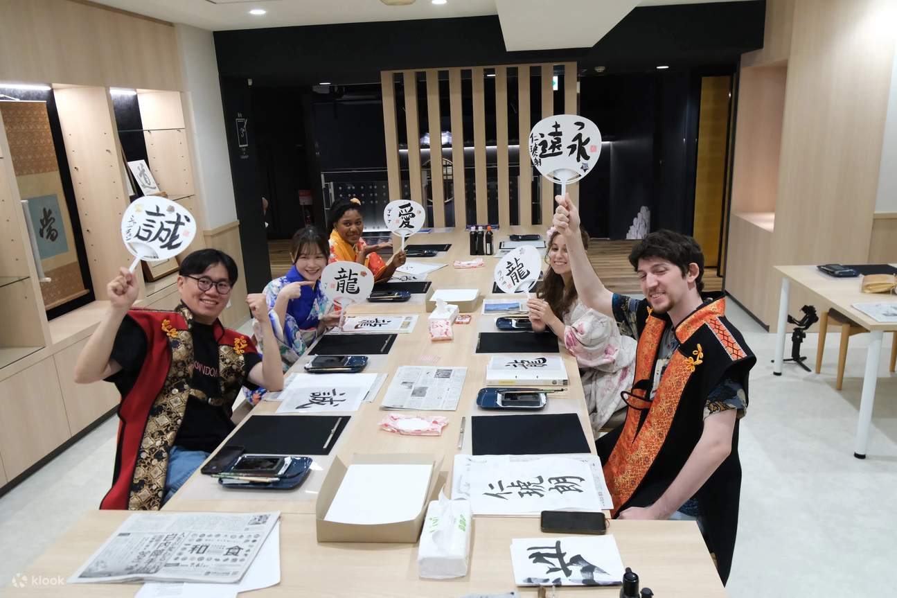 Workshop di Autentiche Esperienze Culturali Giapponesi con Cerimonia del Tè