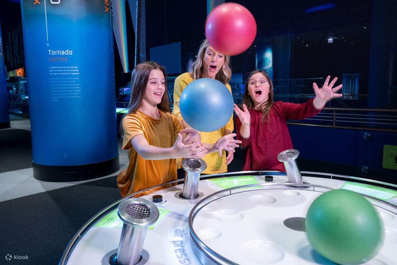 在芝加哥科學與工業博物館，透過豐富有趣的互動式展覽，激發您的好奇心！