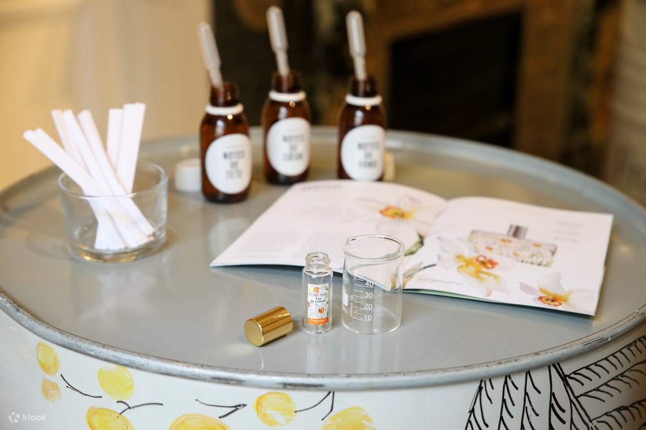 Fragonard Perfume Museum Tour and Mini Workshop in Paris