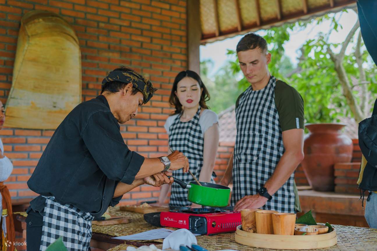 Viaggio di guarigione balinese, corso di cucina, ciclismo o esperienza di vita balinese al Bali Rural Commune