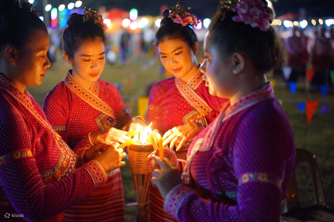 Moonlight Sky Lanterns Yi Peng & Loy Krathong Festival in Chiang Mai ...