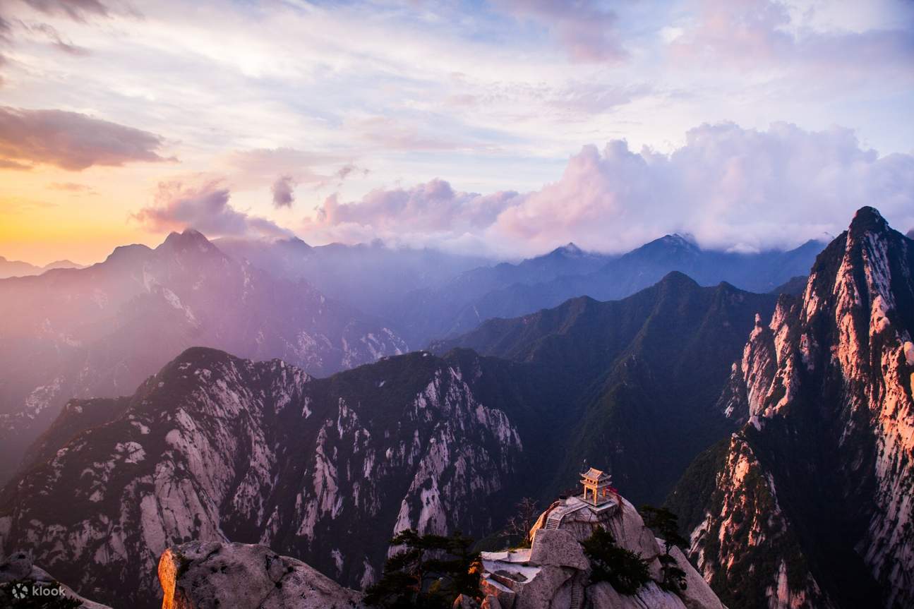 景點接駁巴士讓您輕鬆往返西安至華山，隨性安排旅遊時間