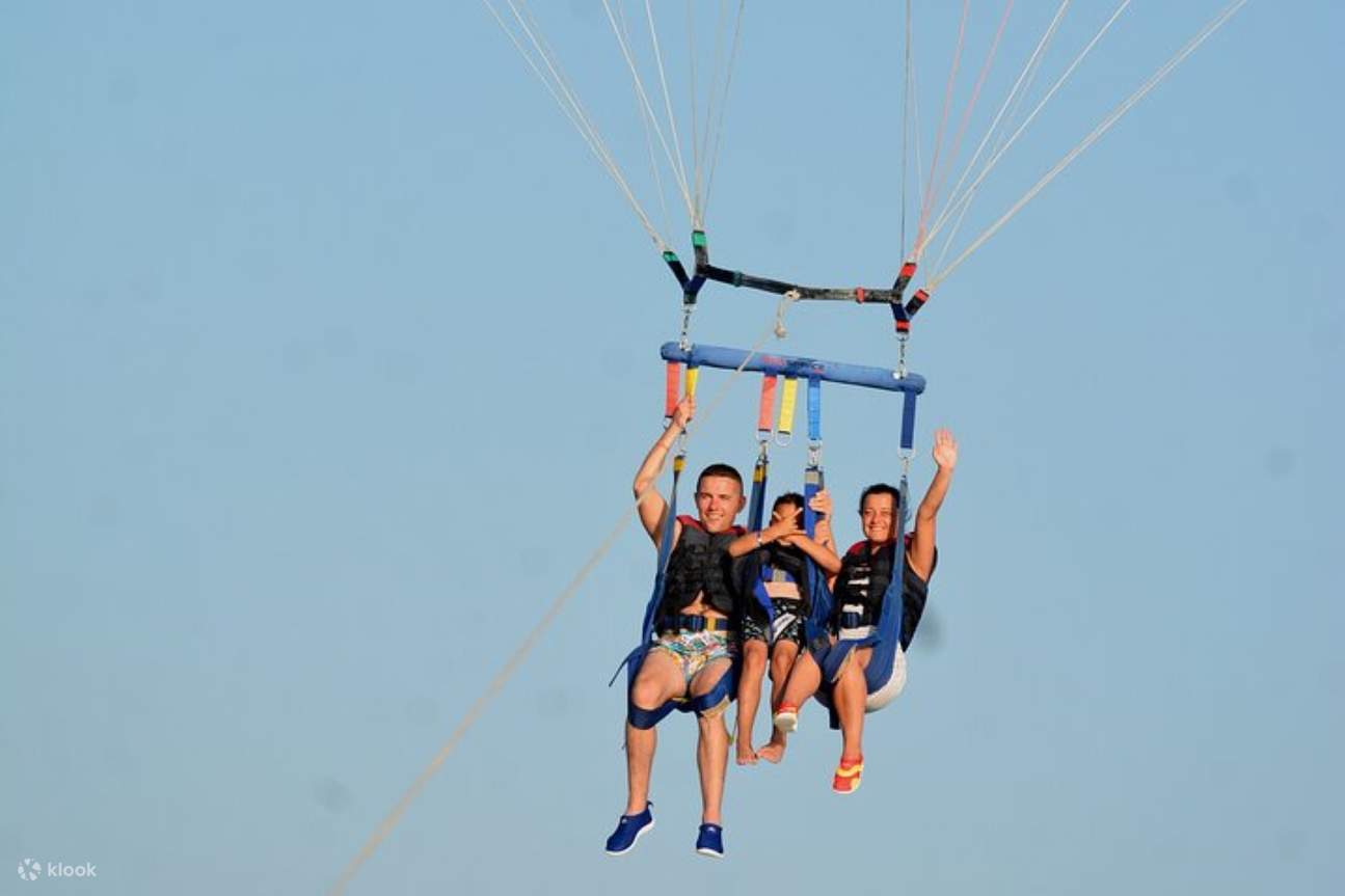 Parasailing-Flug im Himmel des Roten Meeres mit Transfers – Hurghada