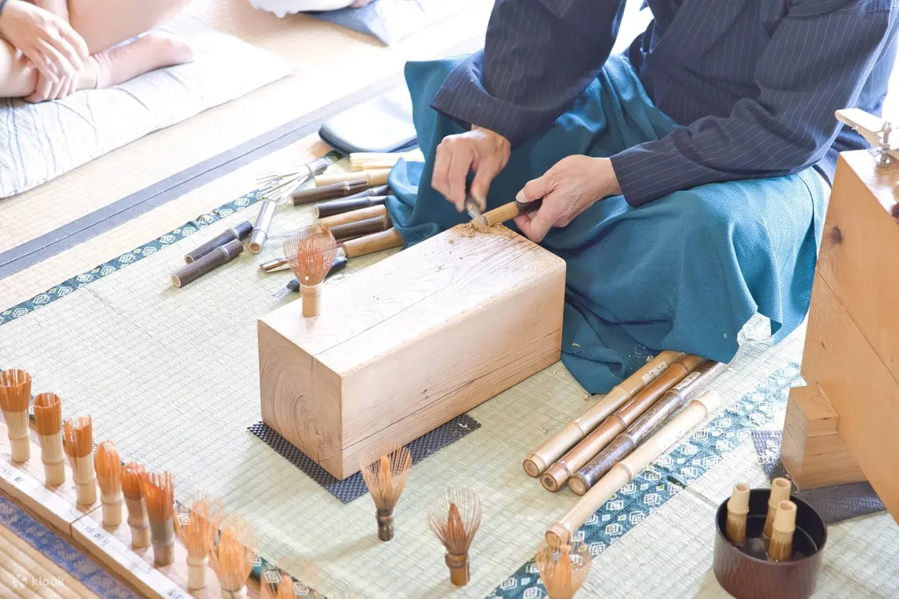 在奈良与大师级工匠一起亲手制作茶筅