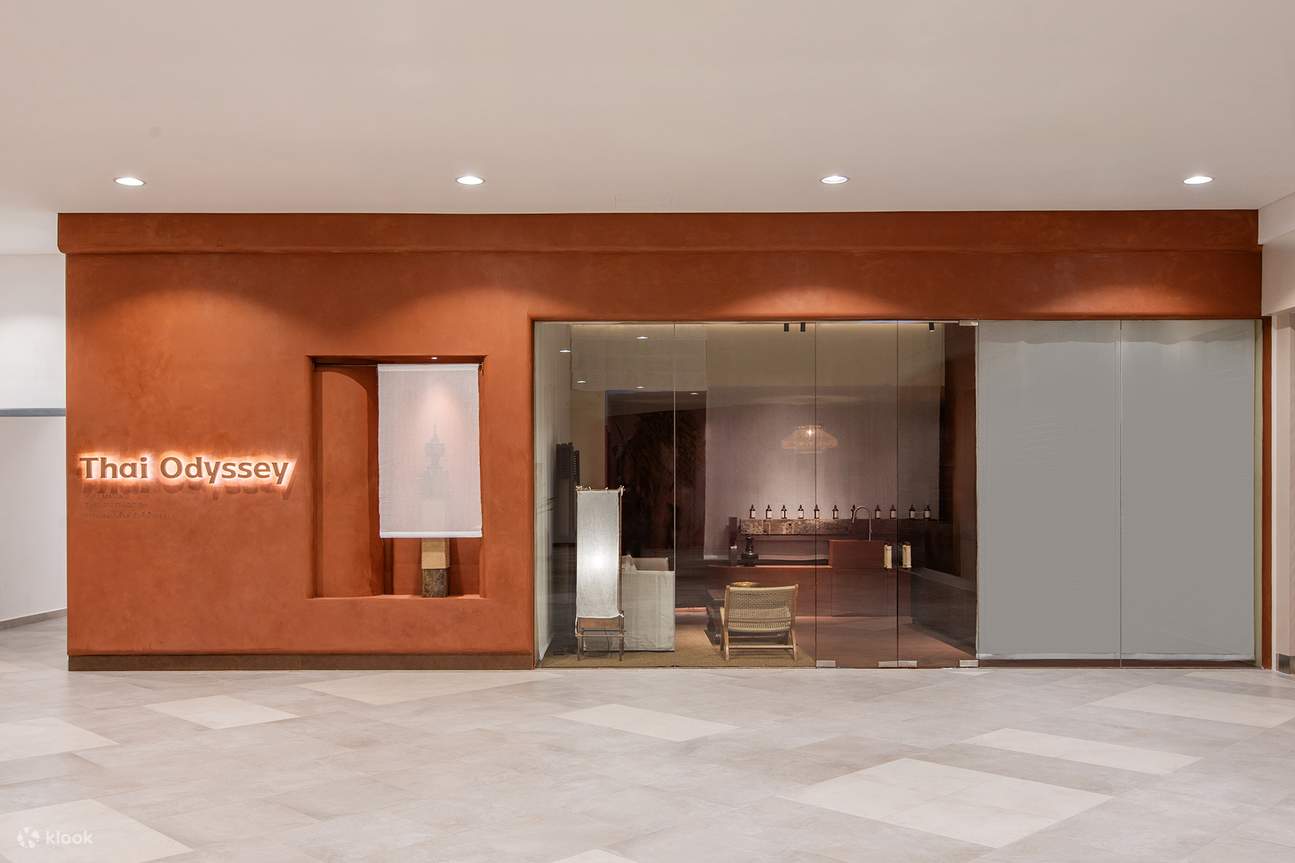 Pintu masuk utama Thai Odyssey