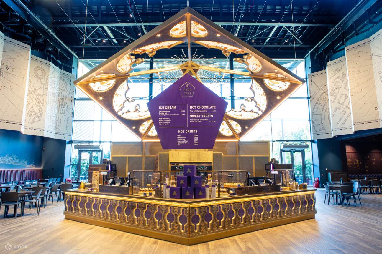 Disfrute de la oportunidad de comprar algunos refrigerios en Frog Cafe.